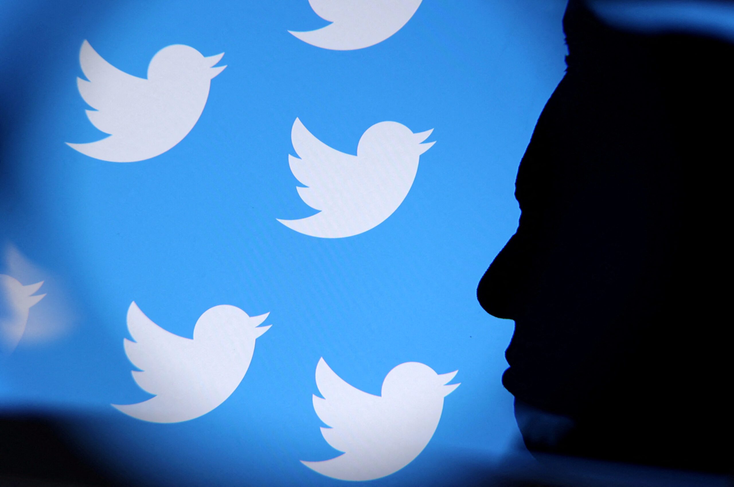 إيلون ماسك يصرح: شركة آبل تهدد بحذف تويتر من متجر التطبيقات